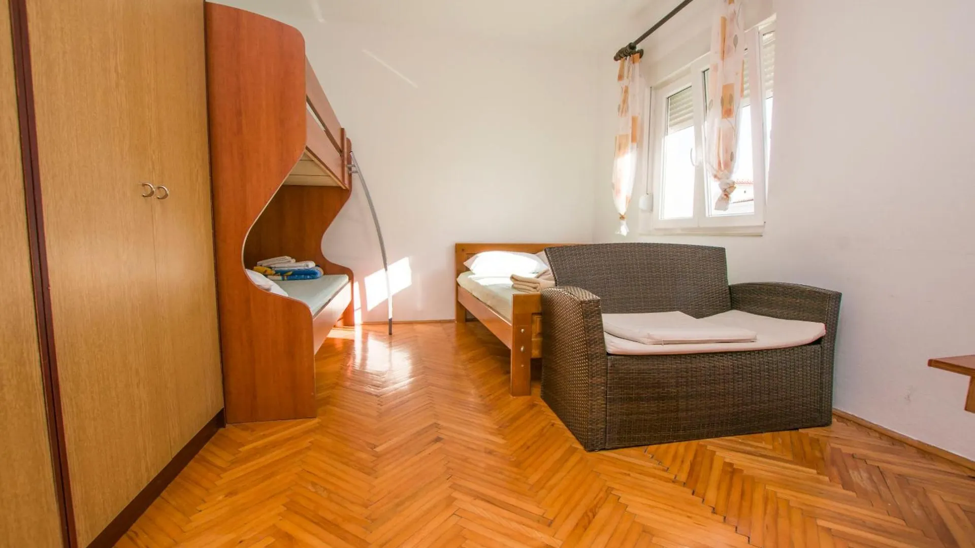Apartment Marin Tkon