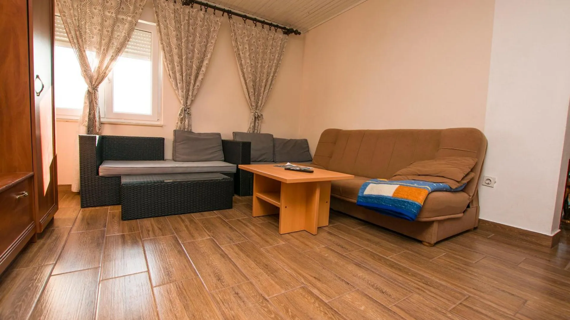 Apartment Marin Tkon